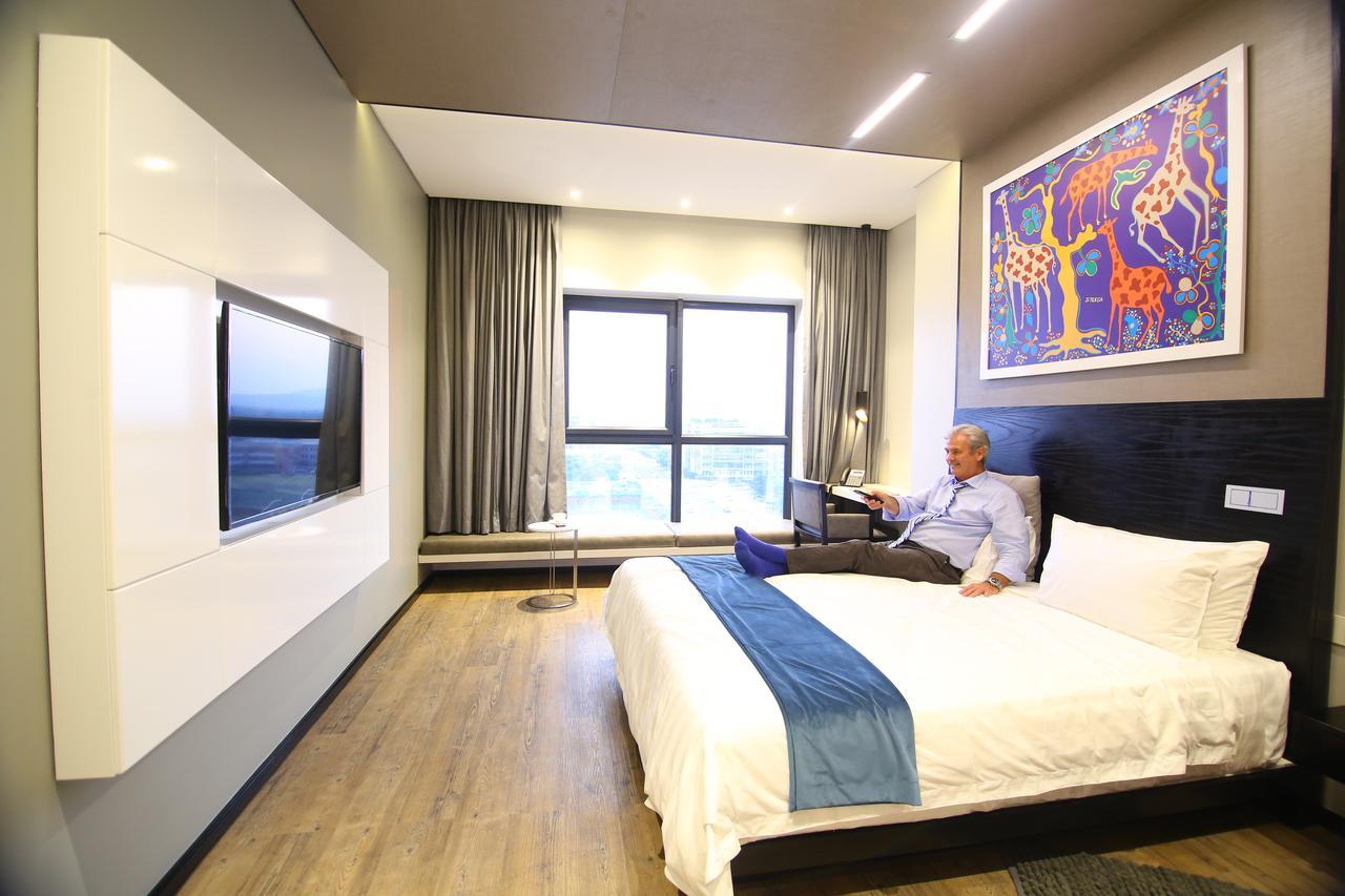 รูม50ทู Hotel กาโบโรเน ภายนอก รูปภาพ