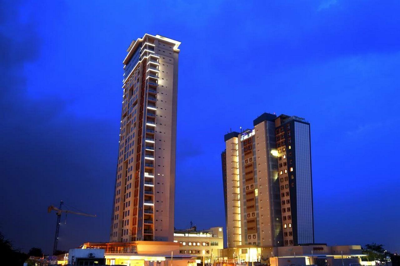 รูม50ทู Hotel กาโบโรเน ภายนอก รูปภาพ