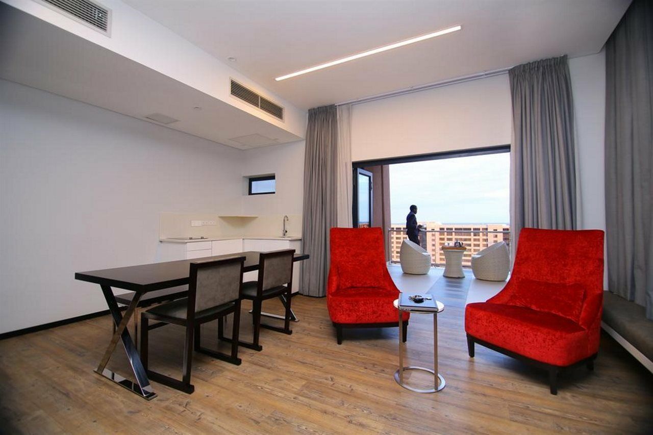 รูม50ทู Hotel กาโบโรเน ภายนอก รูปภาพ