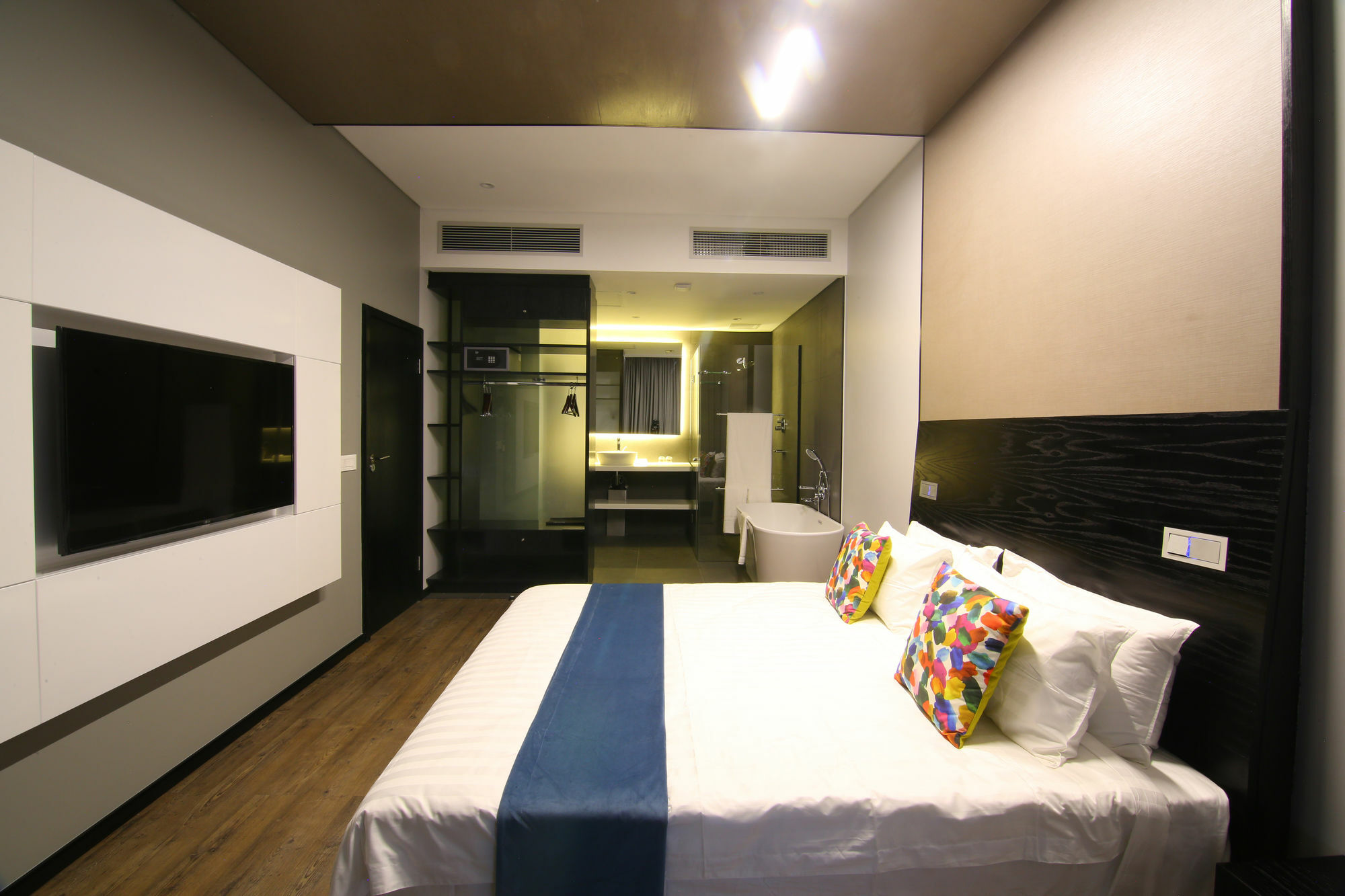 รูม50ทู Hotel กาโบโรเน ภายนอก รูปภาพ