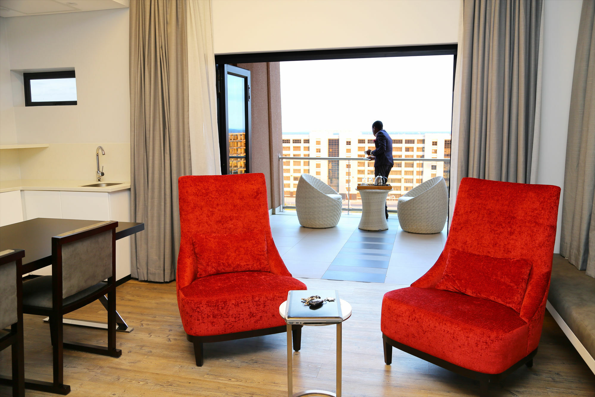 รูม50ทู Hotel กาโบโรเน ภายนอก รูปภาพ